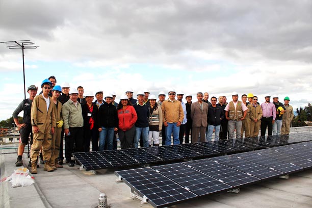 multiplikatoren ppp sunsena vor der anlage in bogota